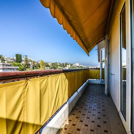 4 Pieces A 100 M De La Apartment *